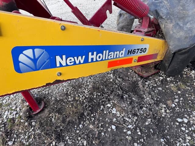 Image of New Holland H6750 equipment image 1