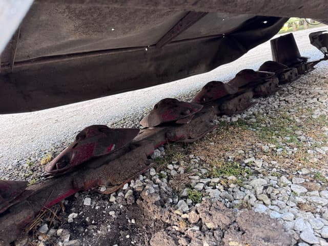 Image of New Holland H6750 equipment image 3