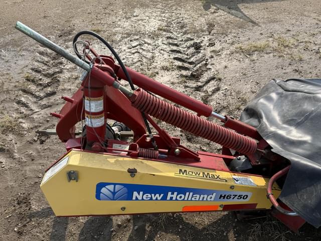 Image of New Holland H6750 equipment image 4