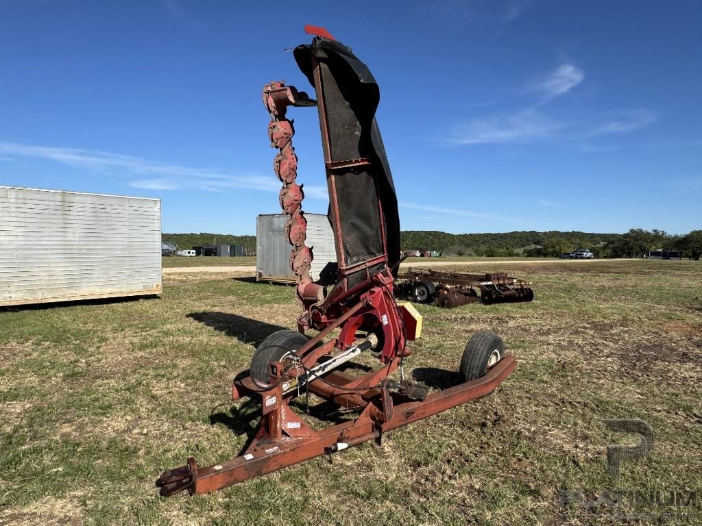 New Holland H6750 Equipment Image0
