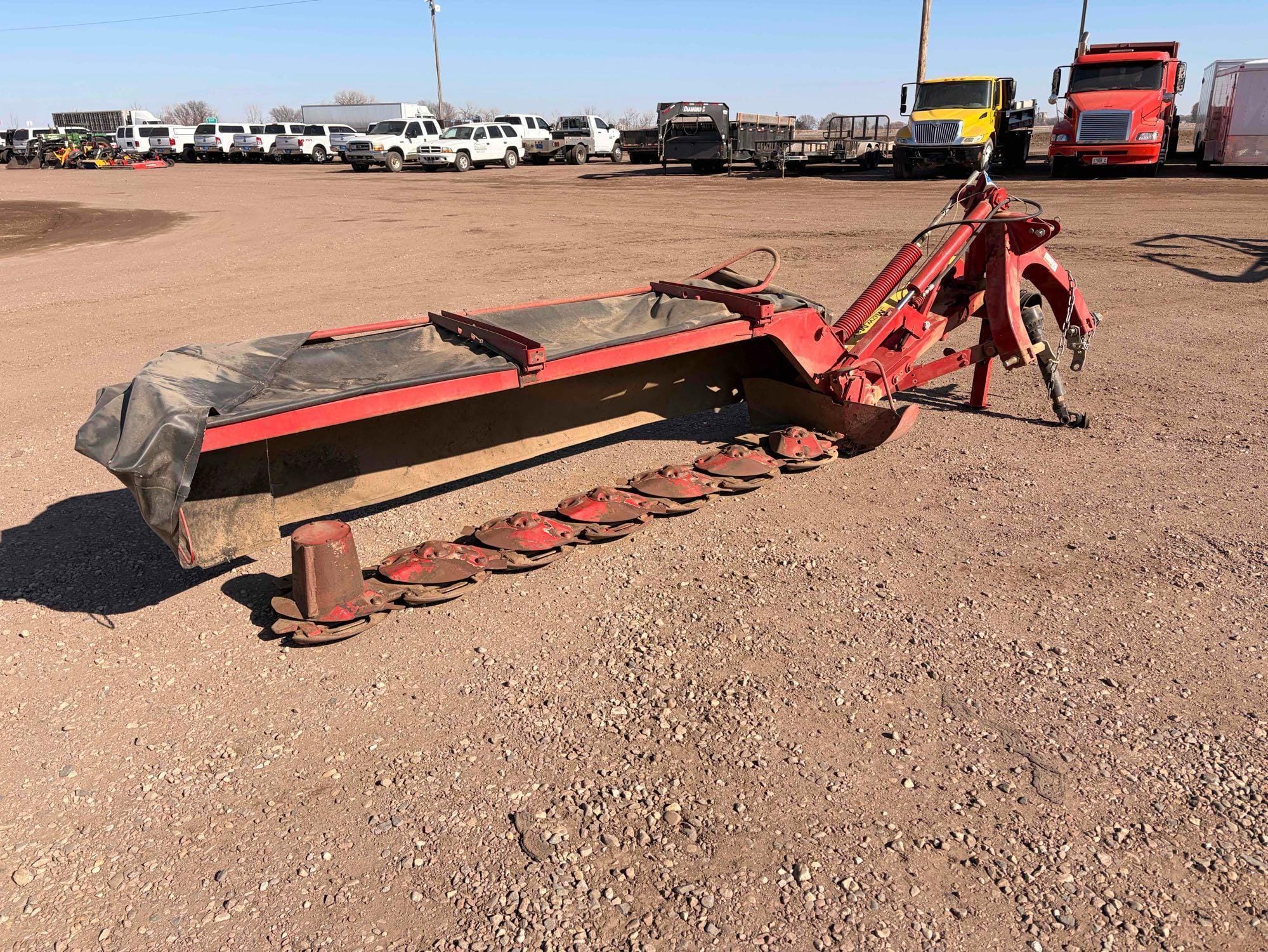 New Holland H6750 Equipment Image0