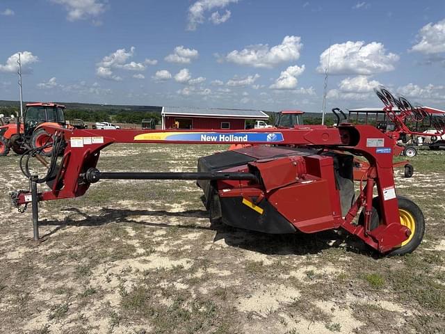 Image of New Holland H6830 equipment image 1
