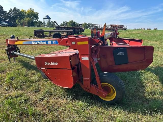Image of New Holland H7230 equipment image 4
