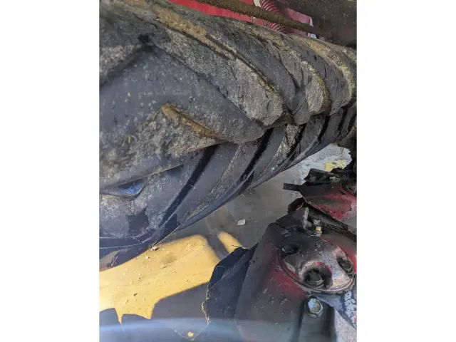 Image of New Holland H7230 equipment image 3