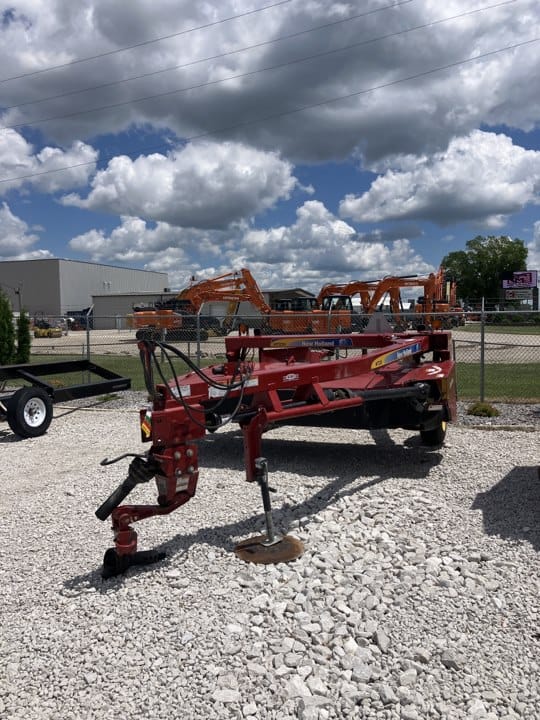 2014 New Holland H7230 Equipment Image0