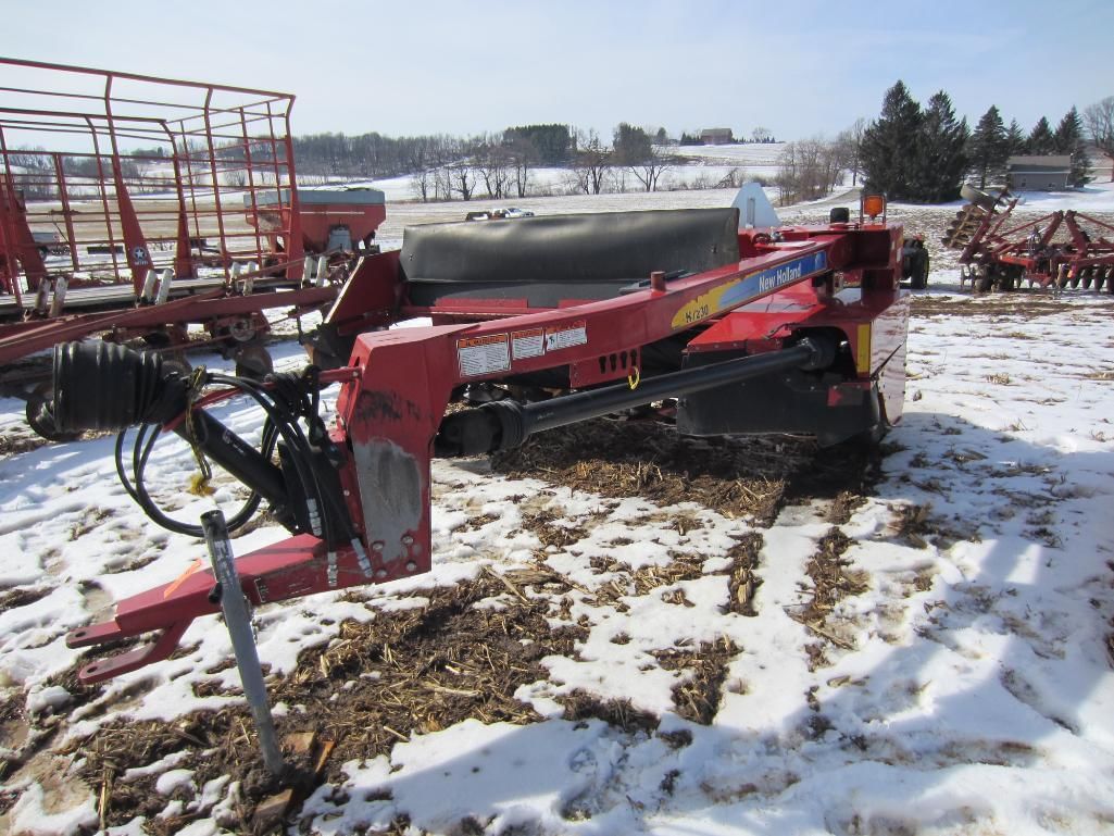 Main image New Holland H7230