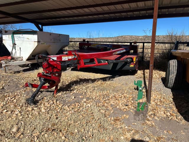 Image of New Holland H7230 equipment image 2