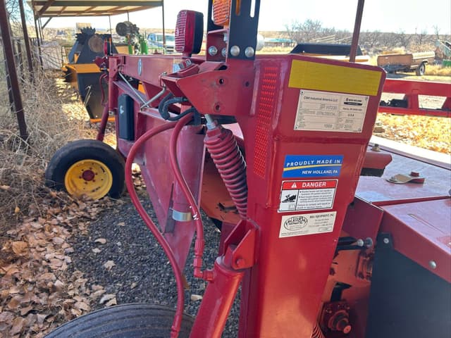 Image of New Holland H7230 equipment image 4