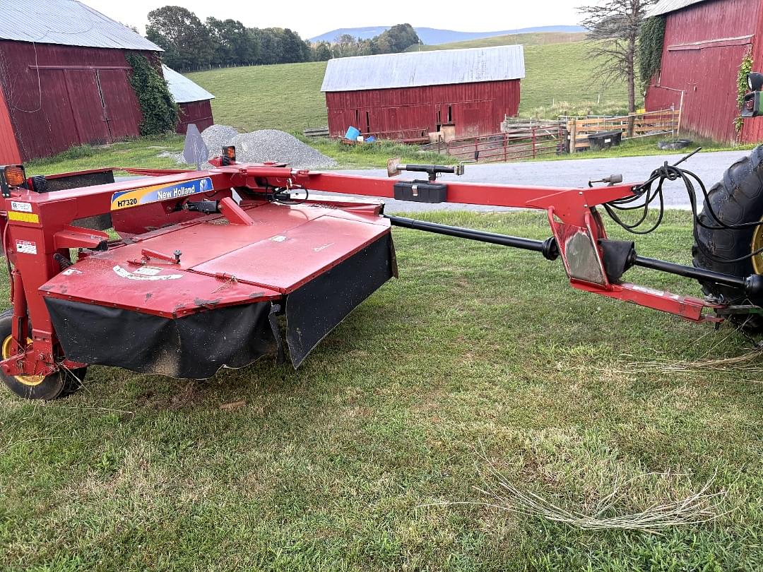 Image of New Holland H7320 Image 1