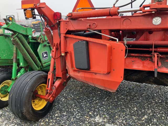 Image of New Holland H7450 equipment image 4