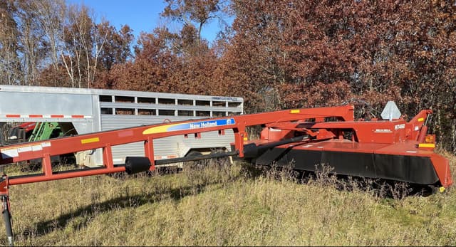 Image of New Holland H7460 equipment image 4