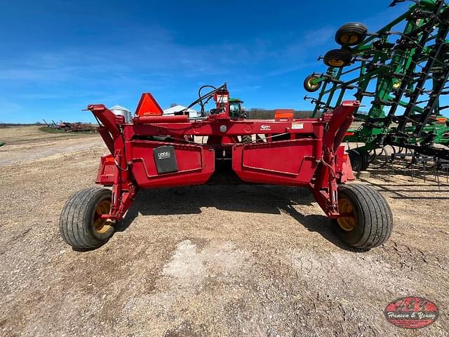 Image of New Holland H7460 equipment image 1