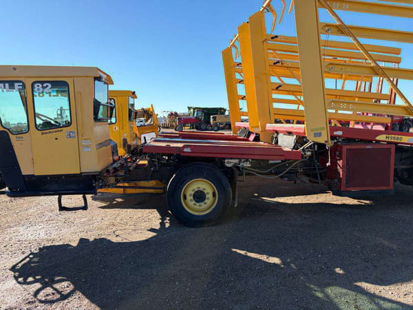 New Holland H9880 Equipment Image0