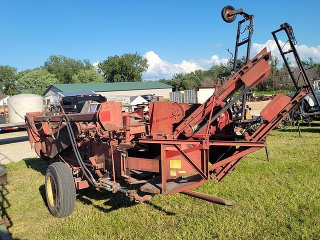 Image of New Holland 273 equipment image 2