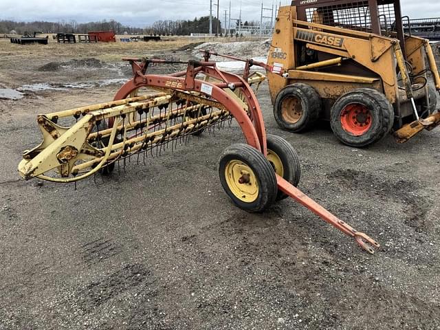 Image of New Holland 258 equipment image 1