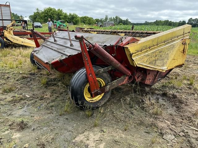 Image of New Holland 469 equipment image 2