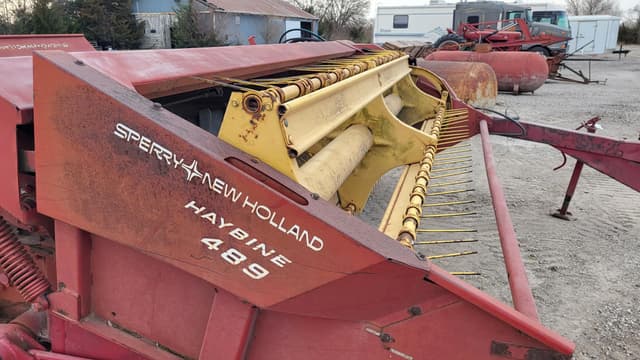 Image of New Holland 489 equipment image 2