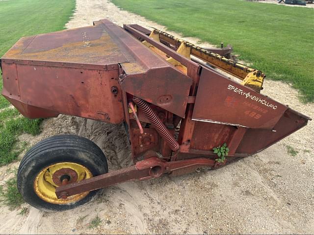 Image of New Holland 489 equipment image 4
