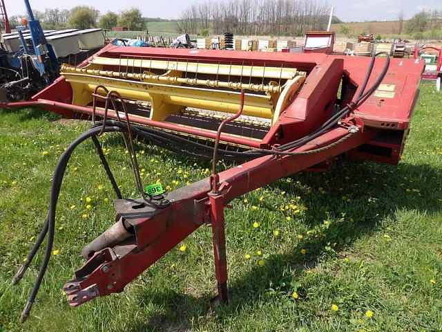 Image of New Holland 489 equipment image 3