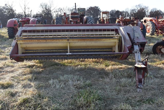 Image of New Holland 489 equipment image 1