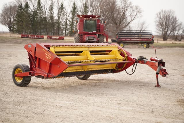 Image of New Holland 489 equipment image 2