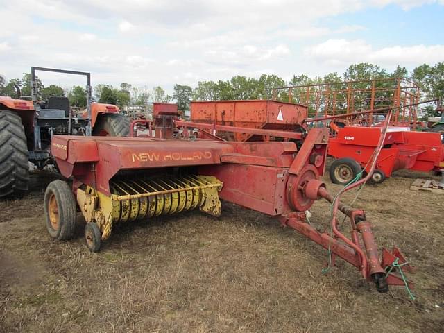 Image of New Holland Hayliner 273 equipment image 3