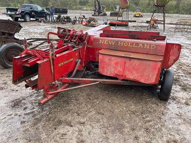 Image of New Holland Hayliner 268 equipment image 3