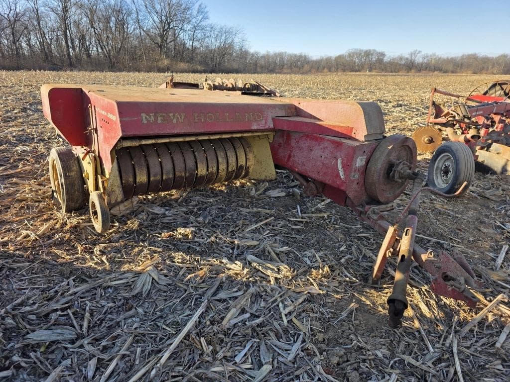 Image of New Holland 268 Image 0