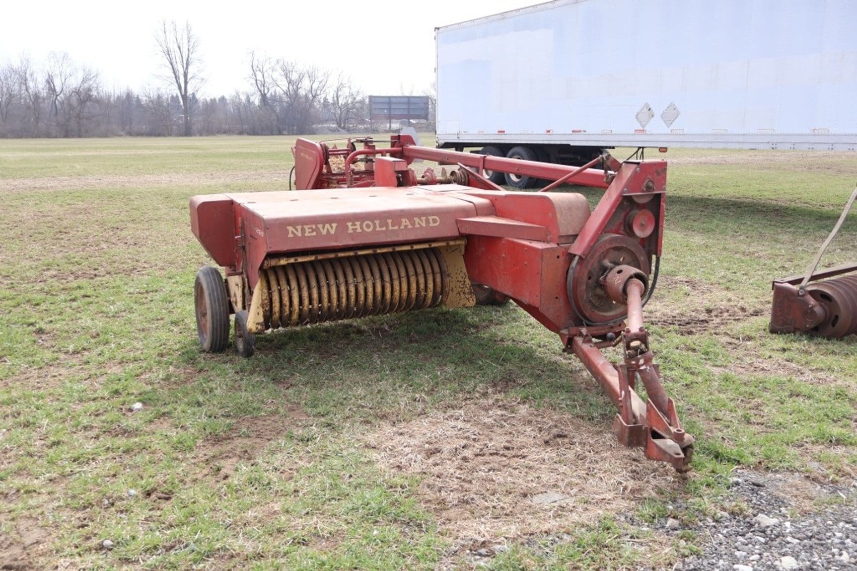 New Holland Hayliner 269 Equipment Image0