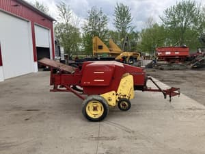 New Holland Hayliner 270 Image