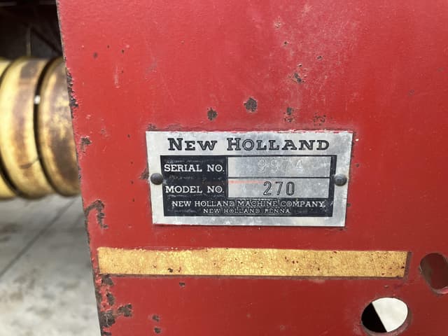 Image of New Holland Hayliner 270 equipment image 2