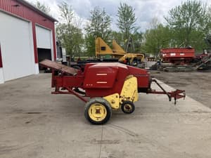 New Holland Hayliner 270 Image