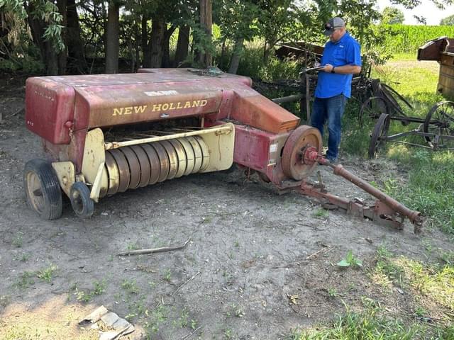 Image of New Holland Hayliner 270 equipment image 1