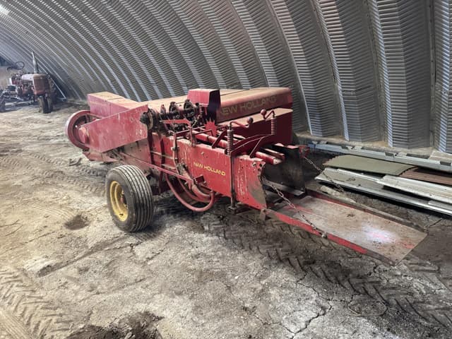 Image of New Holland Hayliner 273 equipment image 3