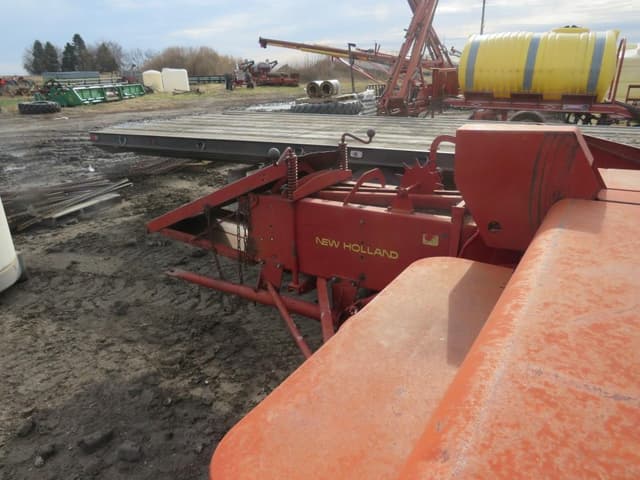 Image of New Holland Hayliner 273 equipment image 3