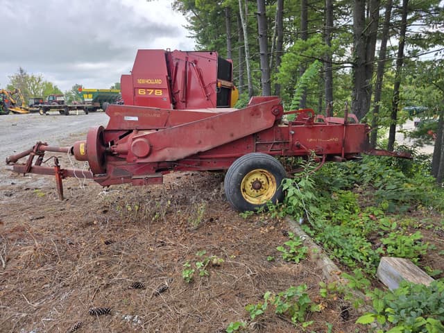 Image of New Holland Hayliner 273 equipment image 1