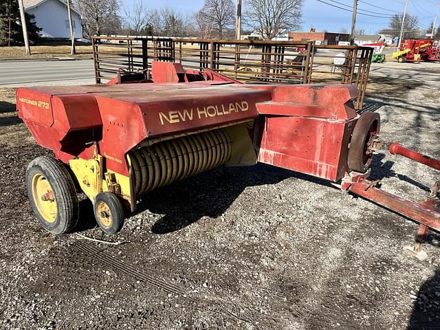 Image of New Holland Hayliner 273 equipment image 1