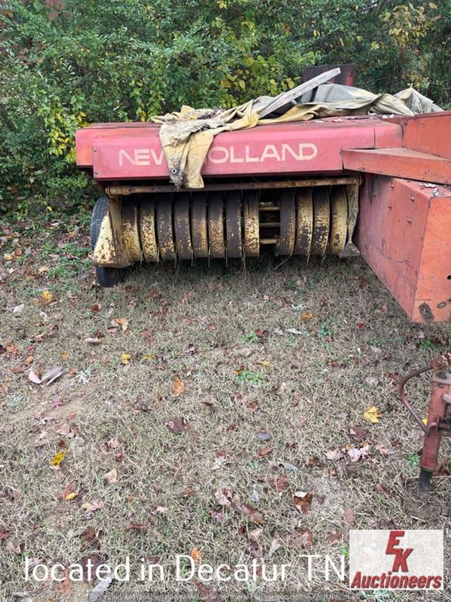 Image of New Holland Hayliner 273 equipment image 1