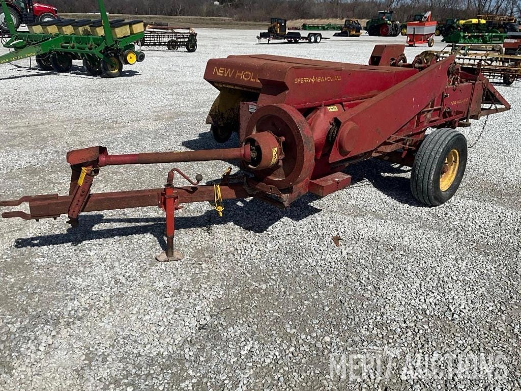 New Holland Hayliner 273 Equipment Image0