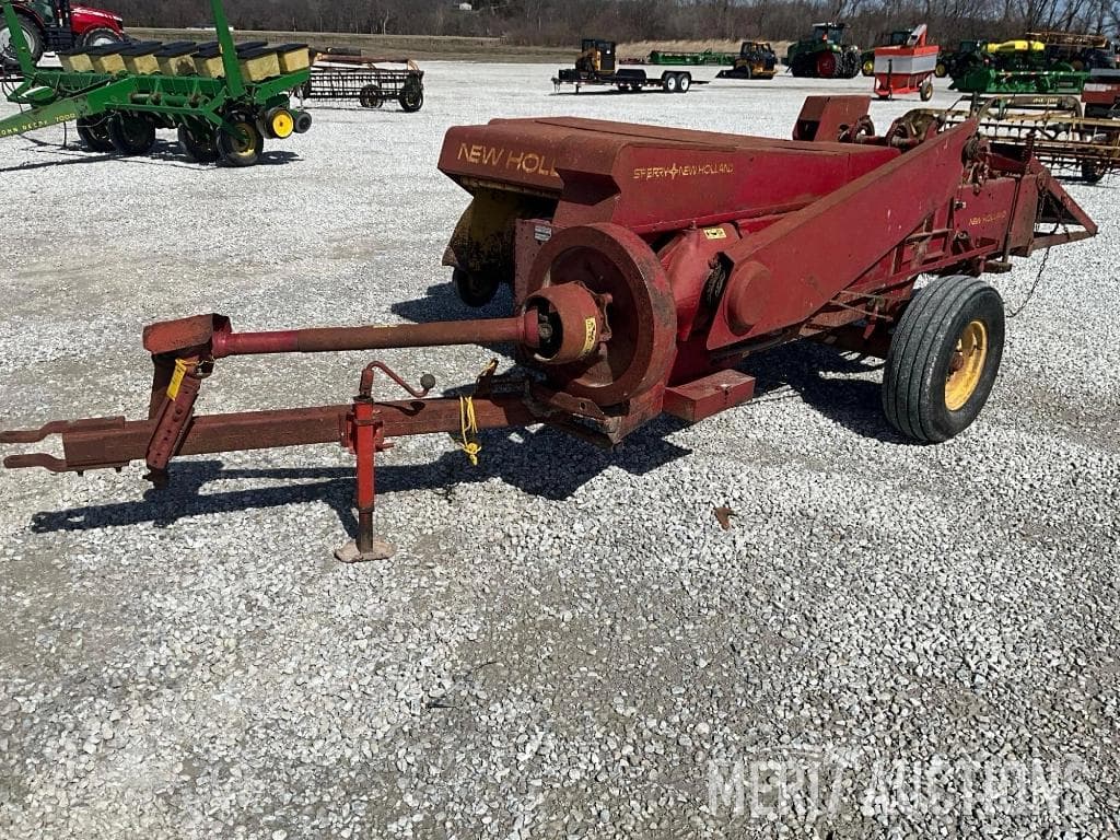 Image of New Holland Hayliner 273 Primary image