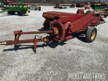 Main image New Holland Hayliner 273