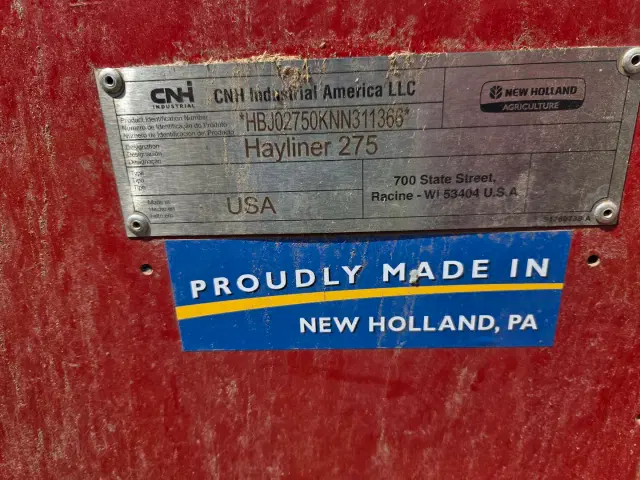 Image of New Holland Hayliner 275 equipment image 2