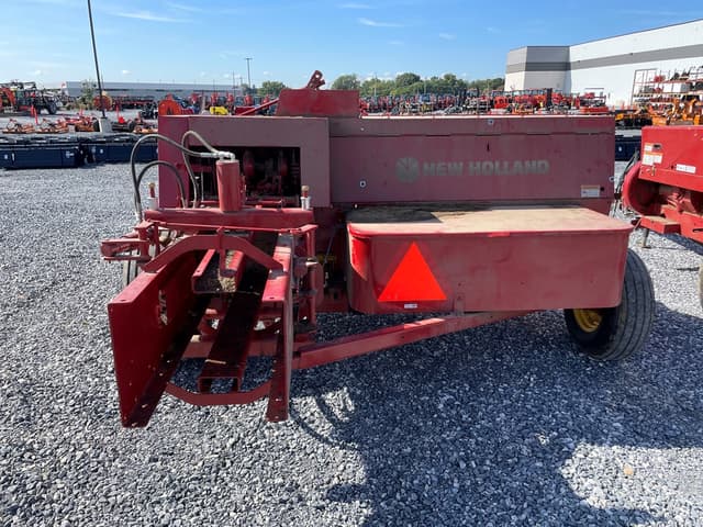 Image of New Holland Hayliner 275 Plus equipment image 3