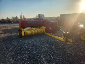 New Holland Hayliner 275 Plus Image