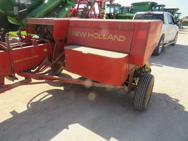 Image of New Holland Hayliner 276 equipment image 3
