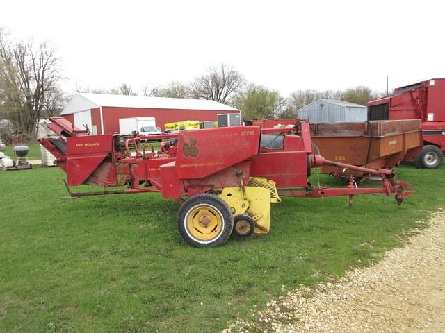Image of New Holland 276 equipment image 1