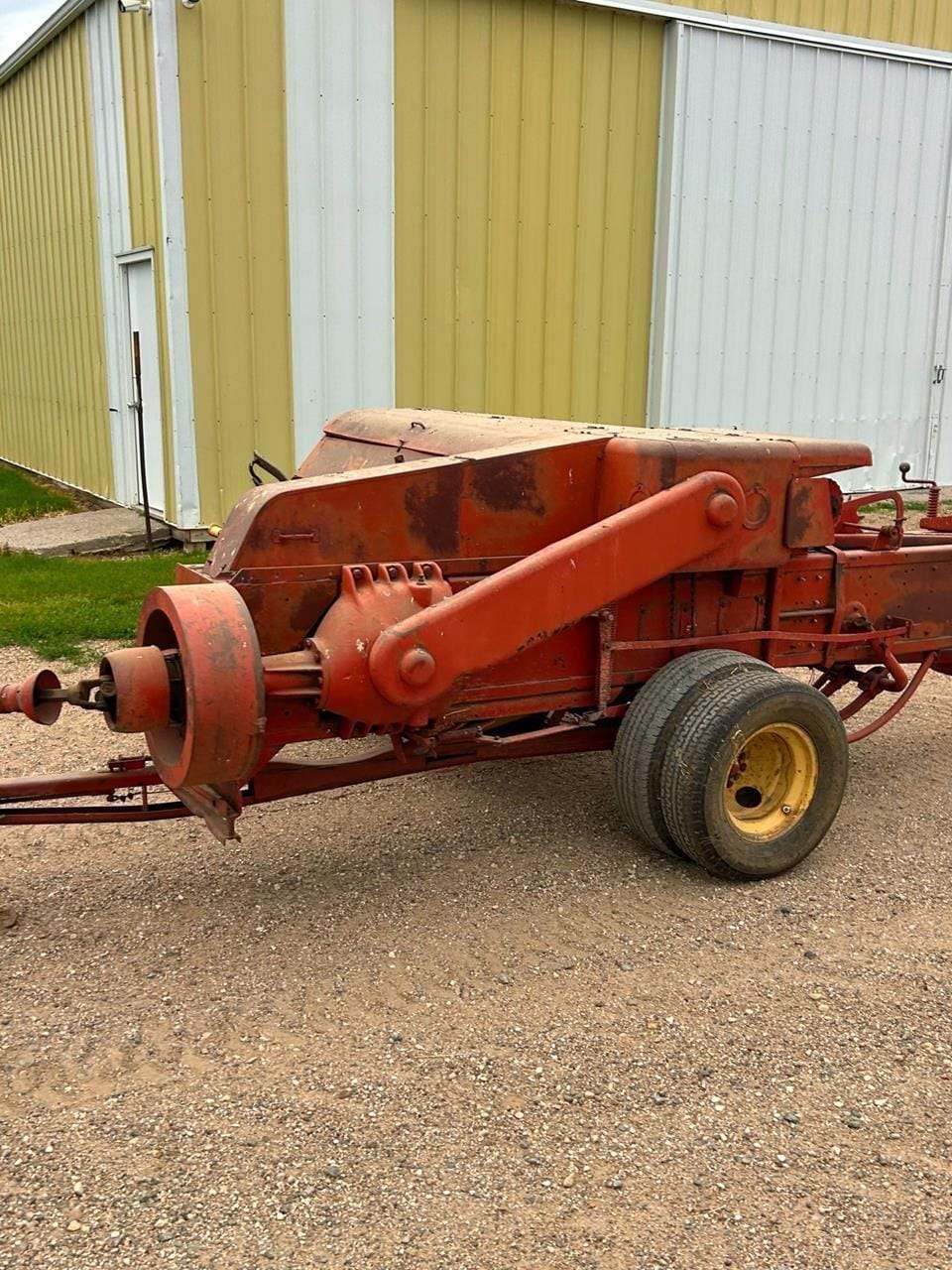 New Holland 282 Equipment Image0