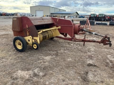 Image of New Holland 282 equipment image 2