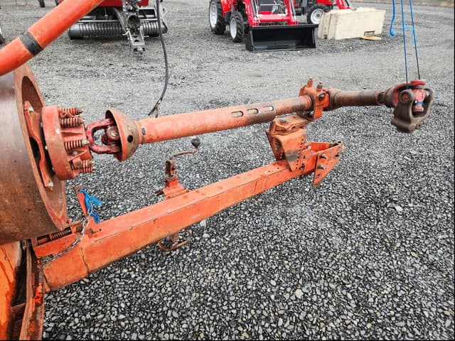 Image of New Holland 285 equipment image 4