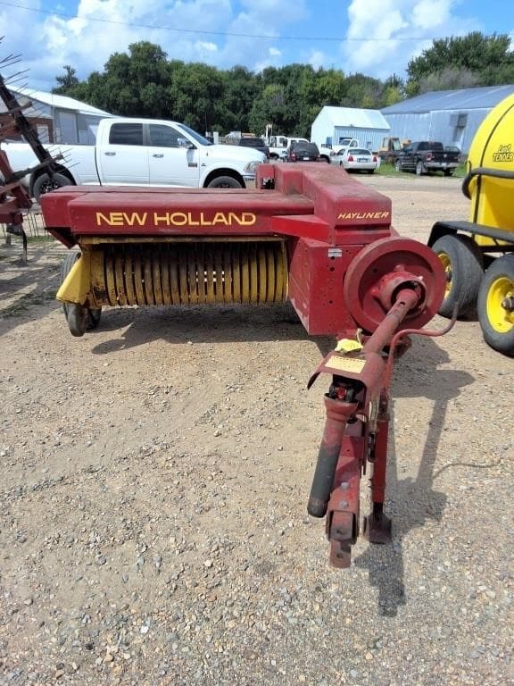 Image of New Holland Hayliner 310 Primary image